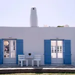 Villaloz Naousa (Paros)